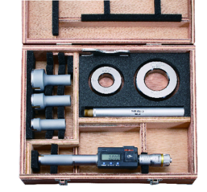 Średnicówka trójpunktowa z zestawem wymiennych głowic Digimatic Holtest 20-50mm 468-973 MITUTOYO