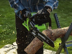 Greenworks GR2005807 Pilarka łańcuchowa akumulatorowa 41 cm 40 V GD40CS18