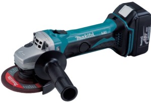 Makita DGA452RTJ Szlifierka kątowa 18V 115mm 2x5Ah