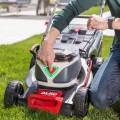 119979-energy-flex-lawnmower-46-2-li-sp-w-set-with-battery-and-charger-webshop-mood-5.jpg